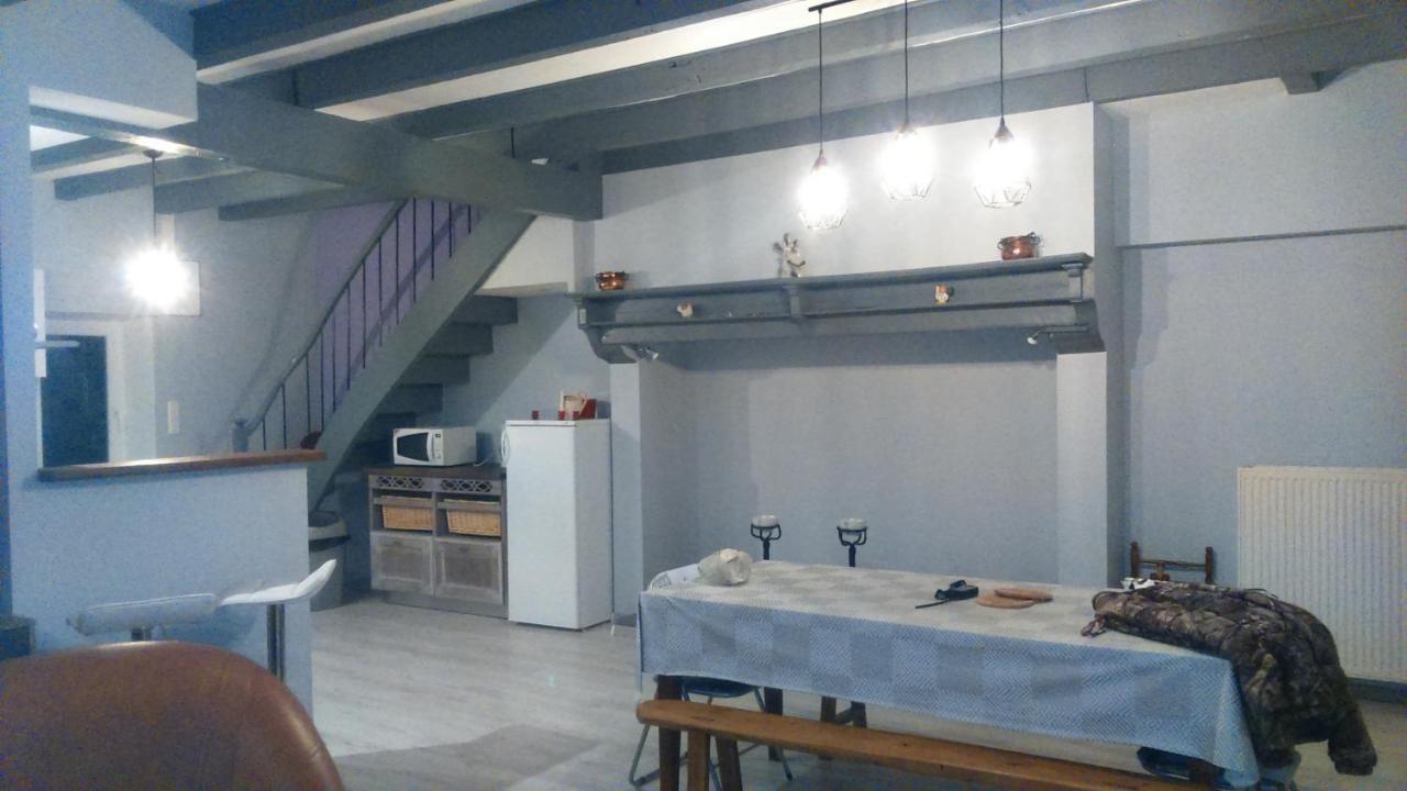 Maison A La Campagne Au Coeur Du Cantal Dept 15 Marmanhac Dış mekan fotoğraf